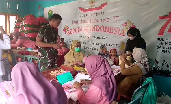 Malang Post Babinsa Tunjungsekar Dampingi Petugas Posyandu