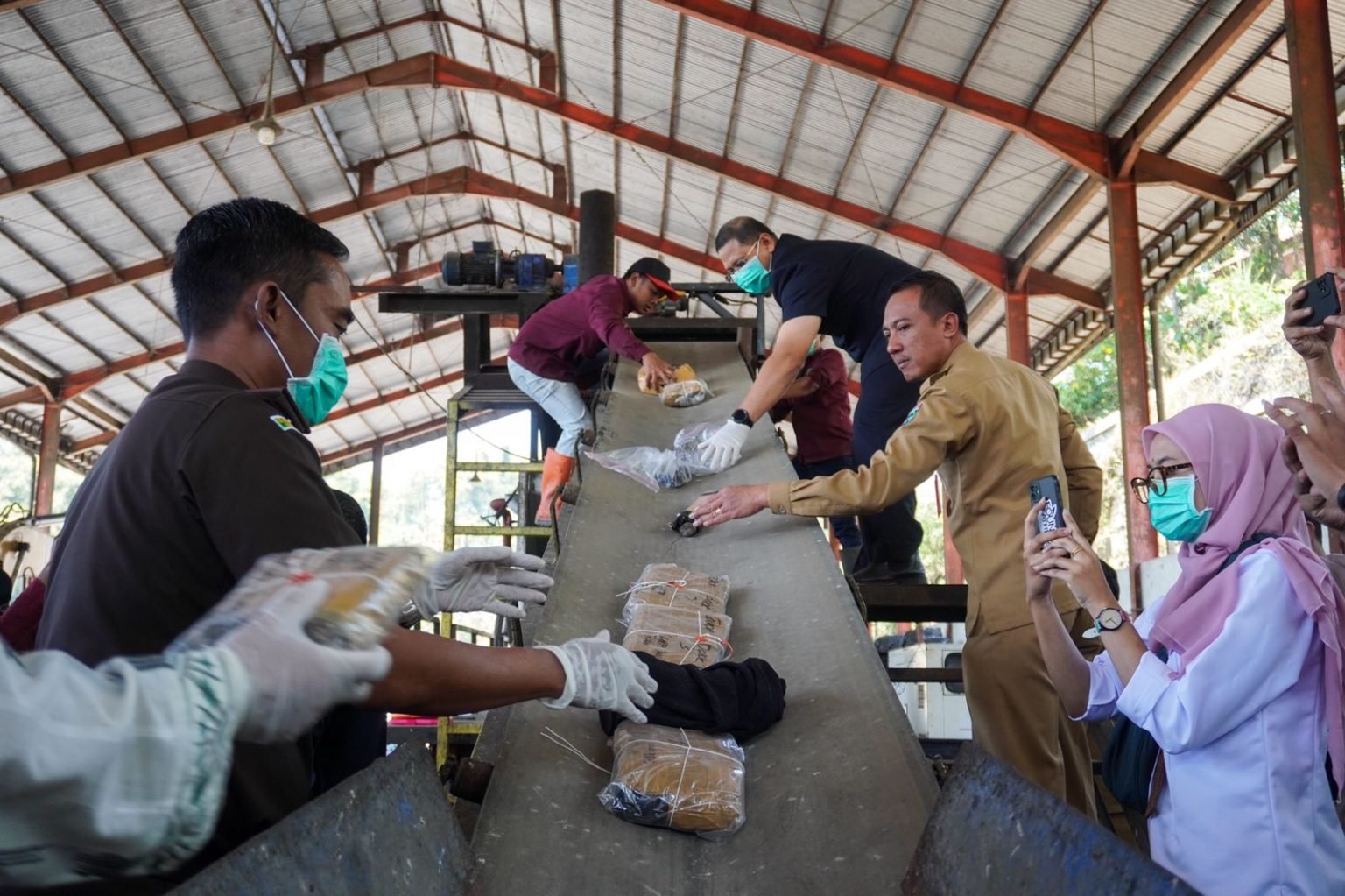 Malang Post Volume Sampah Tembus Ratusan Sehari DLH Usul Tambah