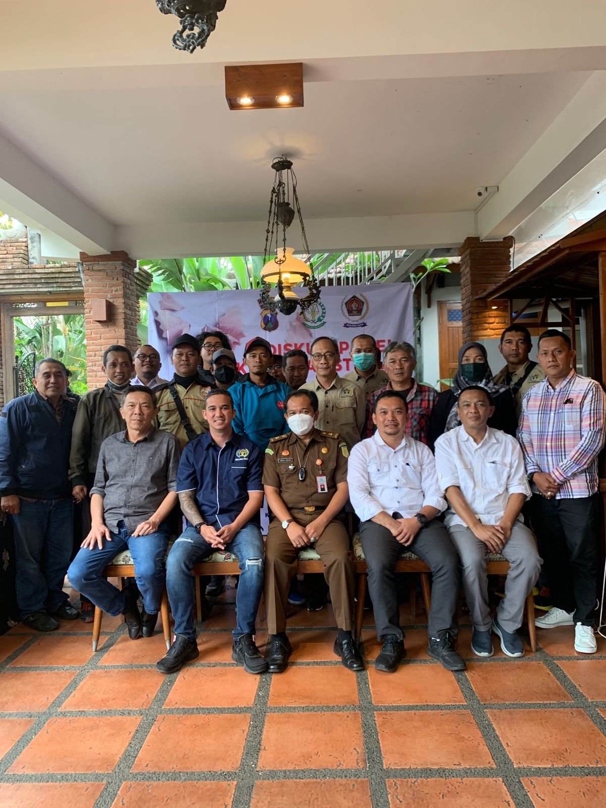 Ada Diskusi Kejurnalistikan di Kemboja Canteen and