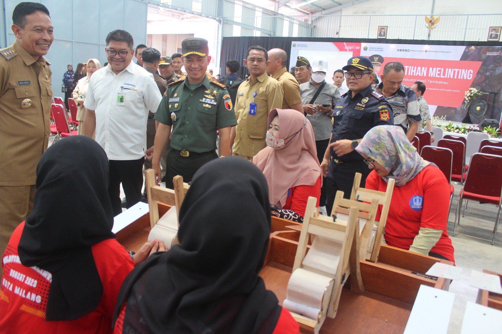 Dandim 0833 Malang Hadiri Pelatihan Melinting Industri Tembakau