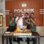 Dalam Rangka HUT Bhayangkara ke 78 2024 Jajaran Koramil 0833/Kota Malang Berikan Tumpeng