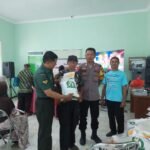 Komitmen Babinsa Tunggulwulung Salurkan Bantuan Pangan Tepat Sasaran