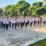 Latihan PBB, Babinsa Tanamkan Kedisiplinan pada Siswa SMPN 4 Malang