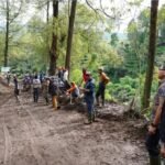 Gotong Royong Atasi Dampak Tanah Longsor di Kota Batu