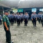 Tingkatkan Kemampuan Linmas, Babinsa Cemorokandang Bekali Pelatihan PBB Dan Pembentukan Mental