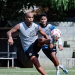 Menjamu PSS Sleman, Arema FC Mencari Menang Tanpa Aremania