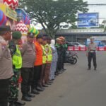 Babinsa Klojen Bersinergi dalam Pos Pelayanan Terpadu Idul Fitri 1446 H/2025 M di Depan Stasiun Kota...