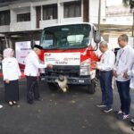 Atasi Sampah di Kabupaten Malang, Bank Jatim Sumbang Arm Roll Truck