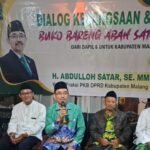 Bersama Muslimat NU, Abah Satar Berbagi untuk Guru Mengaji dan Relawan