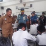 Danlantamal Laksma Arya dan Walikota Wahyu Tinjau MBG di SMPN 19 Kota Malang
