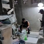 Pastikan Kualitas Gabah Petani, Babinsa Tunjungsekar Monitoring di Penggilingan Padi