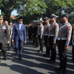 Polri untuk Masyarakat Jadi Tema Hari Bhayangkara ke-79. Kapolresta Nanang, Pimpin Upacara di Balai ...