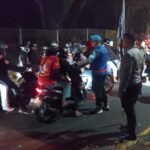 Polisi Bubarkan Ratusan Simpatisan PSHT Tutup Jalan di Karangkates Malang
