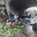 Gotong Royong Babinsa dan Warga Oro-oro Dowo, Wujudkan Sungai Bersih dan Asri