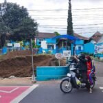 Trotoar Baru Hadir di SMPN 3 Kota Batu, Aman untuk Pelajar dan Orang Tua