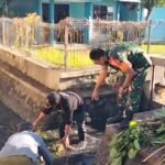 Babinsa Lowokwaru dan Linmas Bersinergi dalam Kerja Bakti Pembersihan Saluran Irigasi
