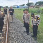 Diduga Tak Dengar Klakson, Purnawirawan TNI AD Tewas Tertabrak KA Dhoho