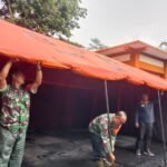 Koramil Kedungkandang Kerahkan Personel Siaga, Pantau Cuaca Ekstrem dan Bantu BPBD Dirikan Posko Ben...