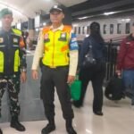 Monitoring Keamanan Jelang Nataru, Babinsa Klojen Perketat Pengawasan Stasiun Kereta Api