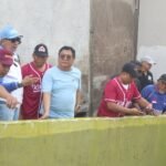 Wahyu Temukan Sampah Kasur Sumbat Saluran Air