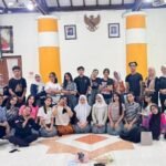 Mahasiswa UM Gelar Workshop Tata Rias Tari Klasik untuk Siswa SMPN 1 Malang