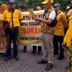 Kader Partai Golkar Ancam Mundur Jika Djoko Prihatin Tak Mundur
