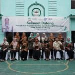 Ketua Persit KCK Cab XL Kodim 0833 Dampingi Wakil Ketua Yayasan Kartika Jaya Cab IV Brawijaya di SMK...