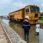 Daop 8 Masih Rekayasa Perjalanan KA: Imbas Banjir Rendam Rel Jalur Lintas Utara