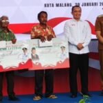 Mbah Rasmun: Usia 100 Tahun Masih Narik Becak