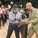 Ratusan Peserta ASRI Bersihkan Pantai Balekambang