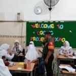 Babinsa Klojen Dampingi Program Makan Bergizi Gratis di SMAN 4 Klojen