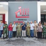 Dandim 0833 dampingi kunjungan Wadirut PT. Agrinas Pangan Nusantara tinjau Progres KDMP Arjowinangun