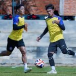 Jamu Semen Padang Rio Absen, Duet Defender Arema Siap Tampil