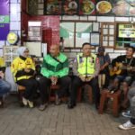 Cangkrukan Bareng Ojol, Kakorlantas Polri Ajak Ojol Kota Batu Jadi Pelopor Keselamatan Jalan