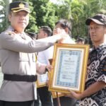 Polres Malang Sematkan Satyalancana Pengabdian kepada 89 Personel