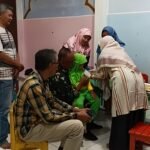 Babinsa Kedungkandang Kawal Pelaksanaan Vaksinasi Serempak ORI di Wilayah Binaan