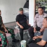 Babinsa Arjosari dan Warga Bersinergi Jaga Kamtibmas di Momen Hari Raya