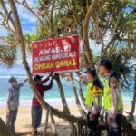 Polres Malang Intensifkan Patroli di Pantai 3 in 1 Bantur Saat H+4 Lebaran