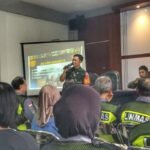 Babinsa Klojen Tingkatkan Peran Satlinmas Kelurahan Bareng dalam Bela Negara