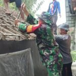 Gotong Royong Babinsa Kedungkandang Rehab Rumah Warga