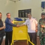Babinsa Bandungrejosari Dampingi Penyerahan Belanja Barang Sarana dan Prasarana untuk Masyarakat