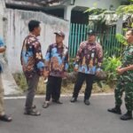 Babinsa Arjosari Komsos Dialogis Bersama Warga dan Perangkat Kelurahan