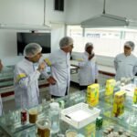 Gandeng ILO dan Swisscontact, Duta Besar Swiss Olivier Zehnder Inspeksi Pabrik Nestlé Kejayan