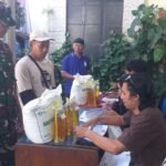 Jaga Kelancaran Distribusi, Babinsa Kedungkandang Kawal Bantuan Pangan kepada KPM