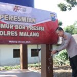 Bukan Urusan Kriminal, Skuad Polres Malang Justru Sibuk Ngebor Tanah di 7 Desa Demi Bebaskan Warga d...