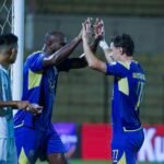 Singo Edan yang Jago Merantau, Loyo di Kandang