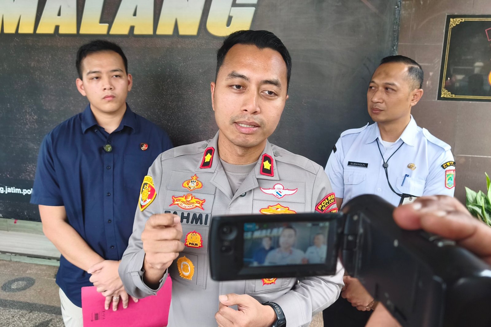 malang-post.com - Sepak Terjang Dua Pejabat Gadungan Lintas Kecamatan: Ditangkap Satreskrim Polres Malang Usai Sosialisasi di Pagelaran