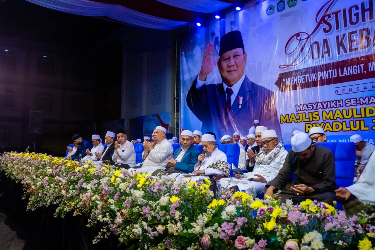 malang-post.com - Masyayikh hingga Masyarakat Di Malang Kirim Doa Keselamatan bagi Bangsa dan Presiden