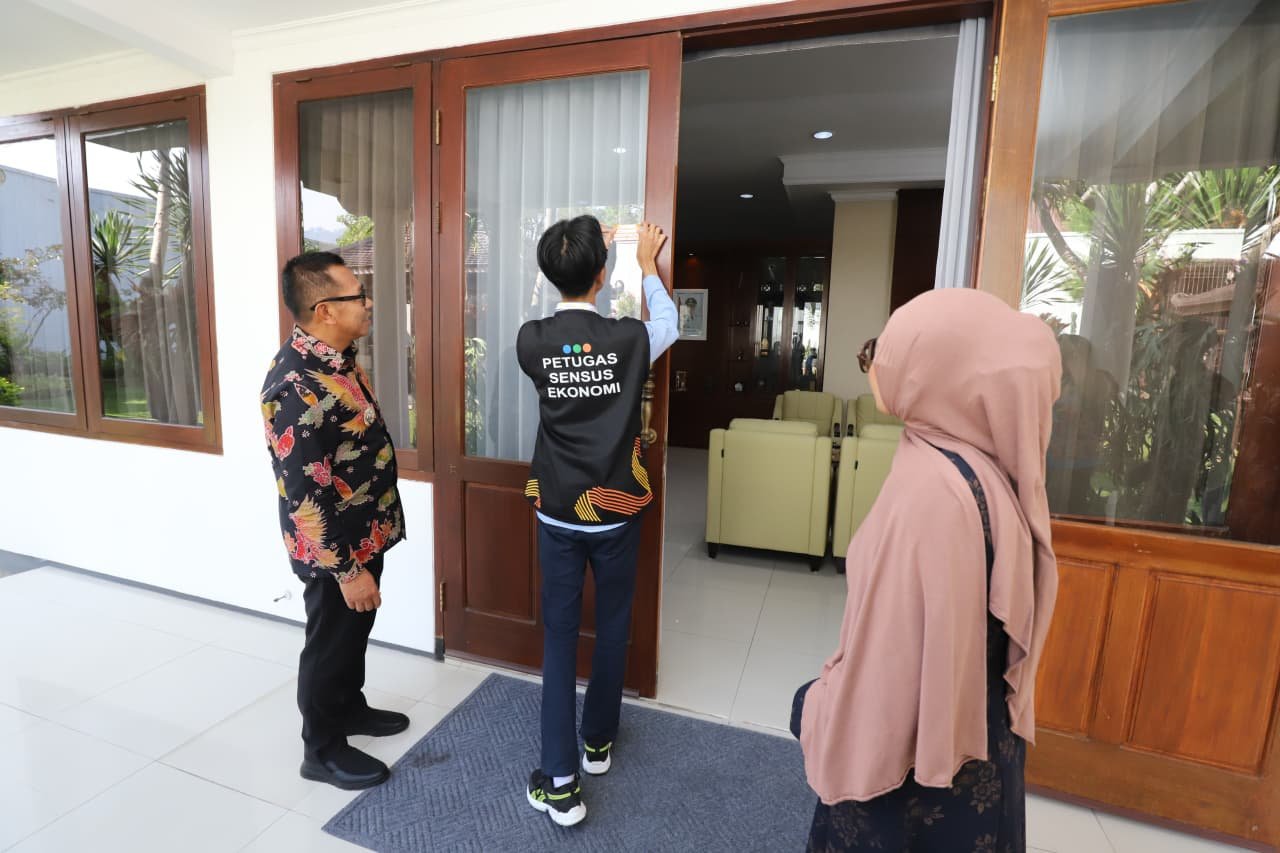 malang-post.com - Bukan Sekadar Angka Statistik Kaku: Ini Alasan Cak Nur Minta Warga Batu Jujur Saat Didatangi Petugas Sensus