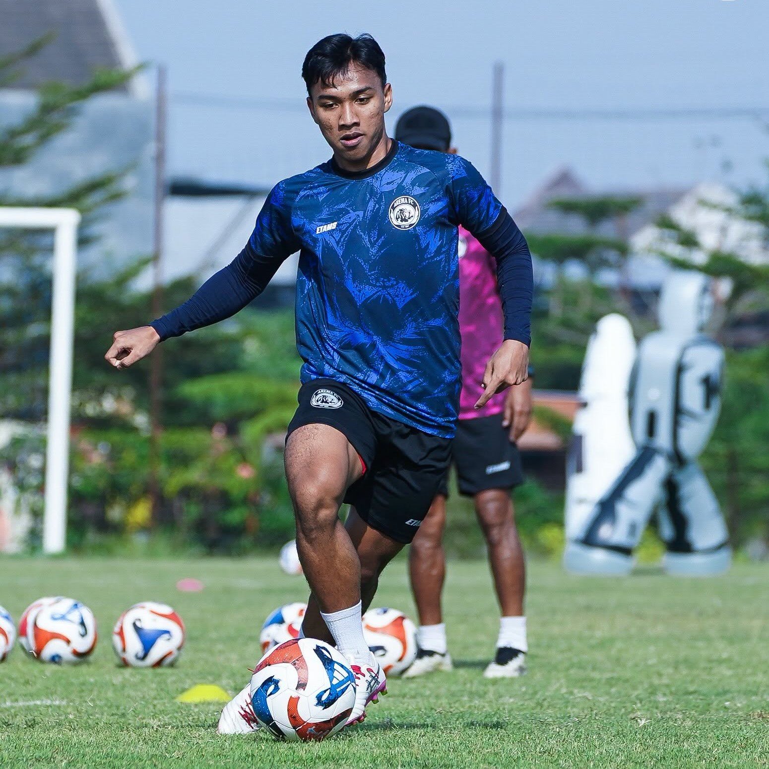 malang-post.com - Belum Berangkat ke Bali, Arkhan Fikri Berpeluang Bela Arema di Piala Presiden 2026
